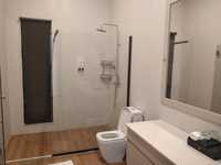 House 2795548204