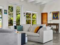 House 2799364033