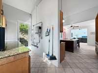 House 2801892718