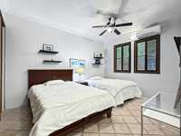 House 2801893372