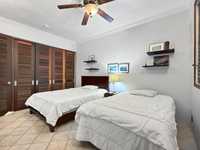 House 2801893377