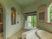 House 2802766193