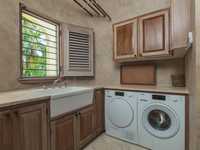 House 2802766203
