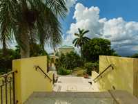 House 2802766207