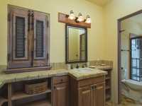 House 2802766711