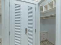 House 2802767018