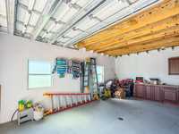 House 2811008076