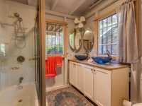 House 2811008722