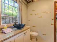 House 2811008743