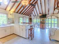 House 2811008596