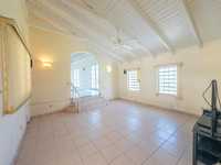 House 2960621185