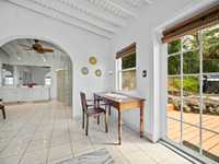 House 2812142562