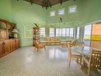 House 2812144201