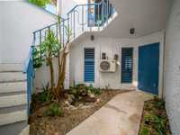 House 2812144059