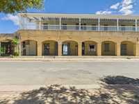 House 2812153046
