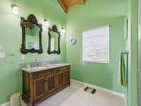 House 2982468242