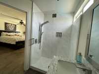 House 2814757093