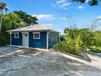 House 2825145033