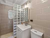House 2817325633