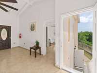 House 2817325563
