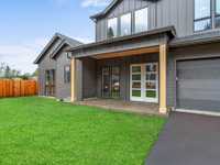 House 2820725064