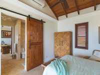 House 2891440043