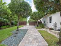 House 2826880438