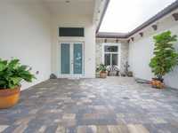 House 2826880459