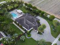 House 2826880584