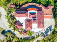 House 2935680949