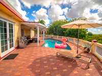 House 2935681385