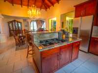 House 2935682374