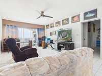 House 2827035611