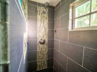 House 2828043404