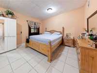 House 2830907305
