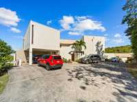 House 2834482305