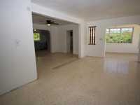 House 3025914739