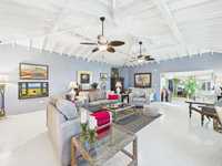 House 2964082394
