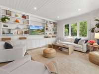 House 2843142703
