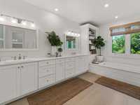 House 2843142739