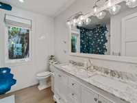 House 2843142824