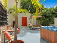 House 2841930096