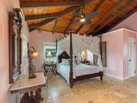 House 2878117949
