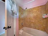 House 2878118008
