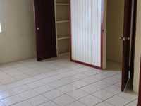 House 2845911012