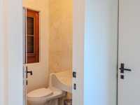 House 3025915878