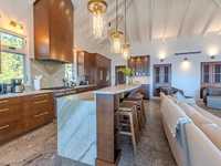 House 3025915772