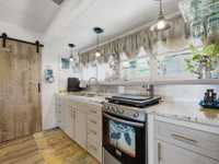 House 3024204037
