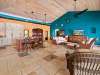 House 2933110438