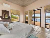 House 2933110950